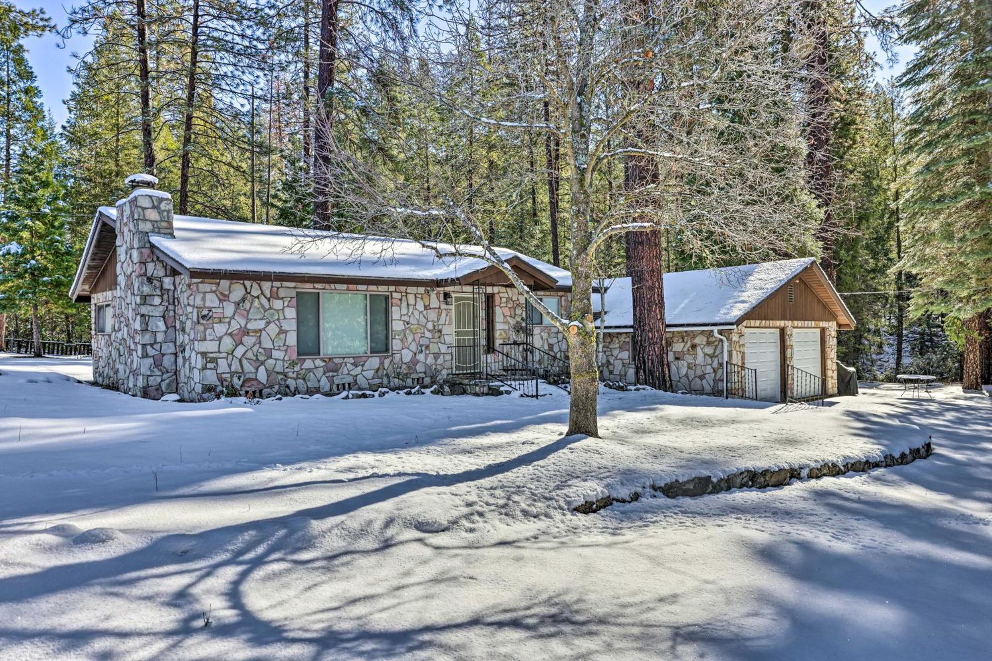 Riverfront Home Near Yosemite National Park! Гровленд Экстерьер фото